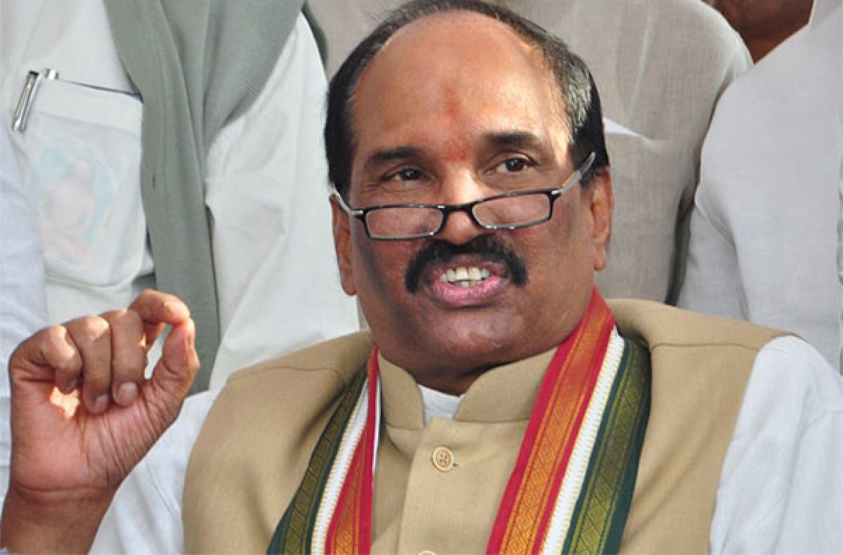 Uttam Kumar: Congress will win Warangal by polls